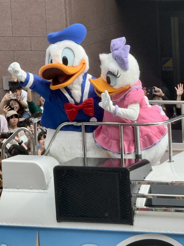 ドナルドダックとデイジーダック
